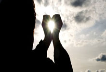 [图]罗伯逊破门 利物浦2-2西汉姆联近5轮仅1胜.